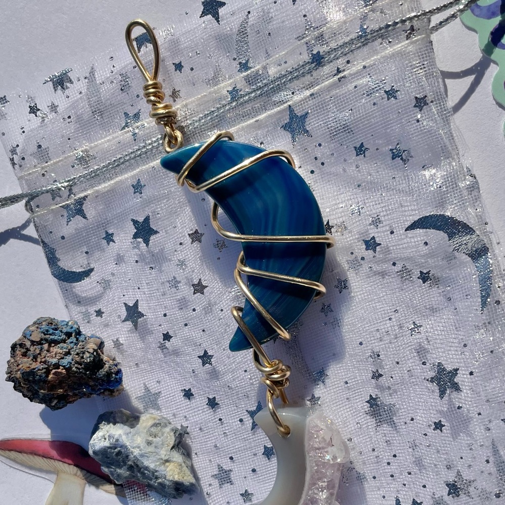 ✨ Healing Moon Charm 🌙 chakras celestial crystals - Picture 10 of 10